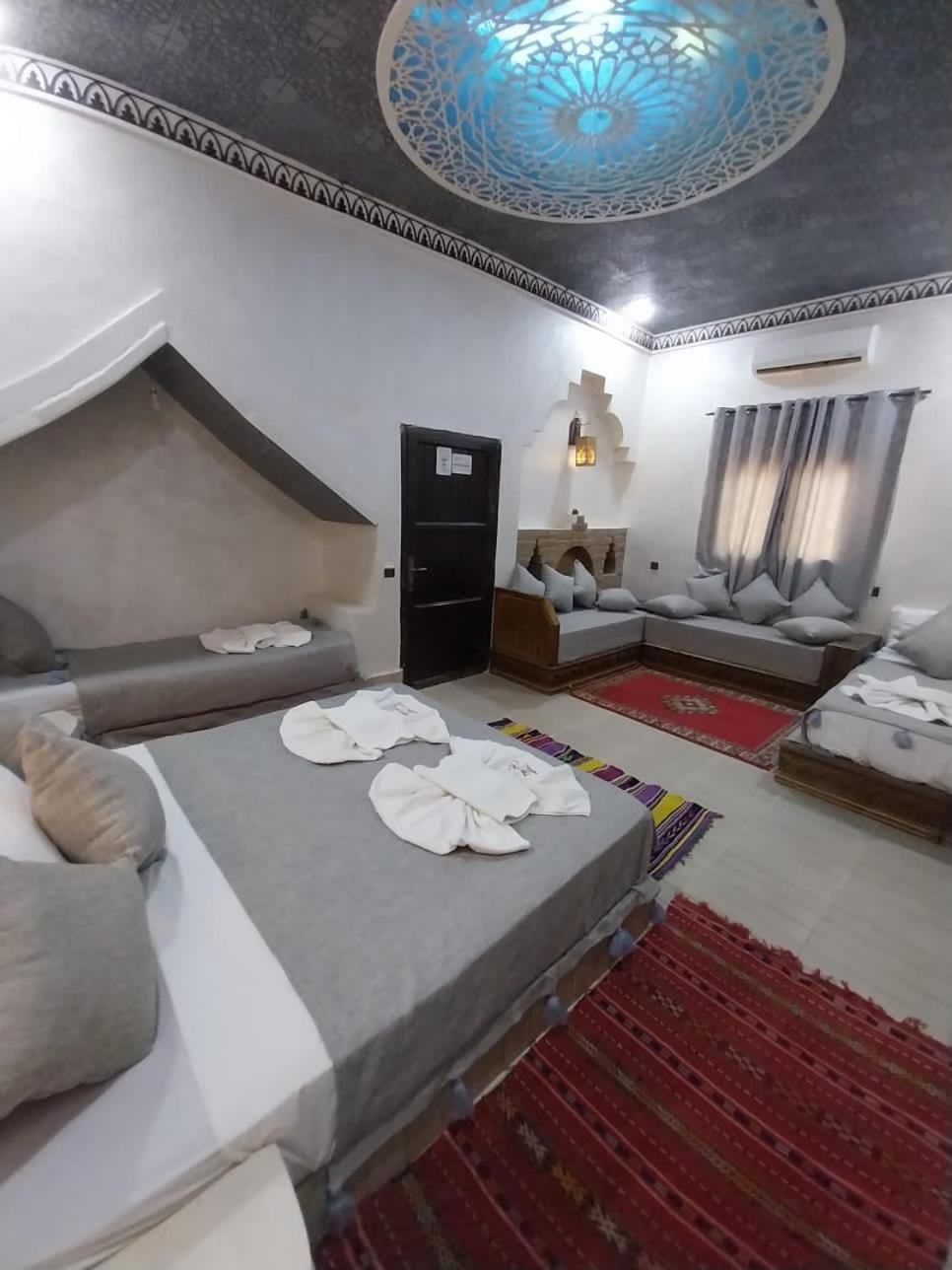Hotel Cafe Du Sud Мерзуга Екстер'єр фото